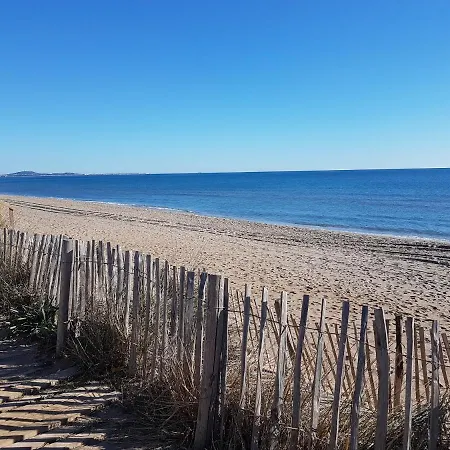 Agreable Maison De Climatisee, 2 Pour 5 Couchages, Securisee Avec Piscine Commune Le Clos De Socorro, 800m De La Lrcs95 Villa Portiragnes